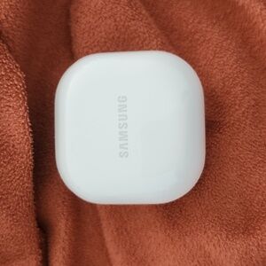 Galaxy buds FE (case only)